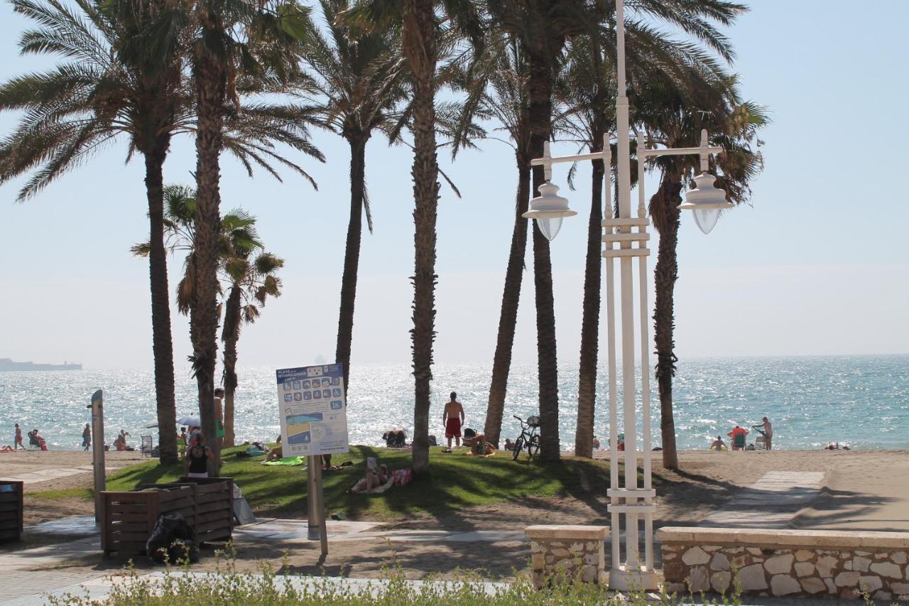 Frente Al Mar Apartment Malaga Exterior photo